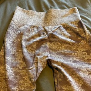 Purple Gymshark Scrunch Leggings